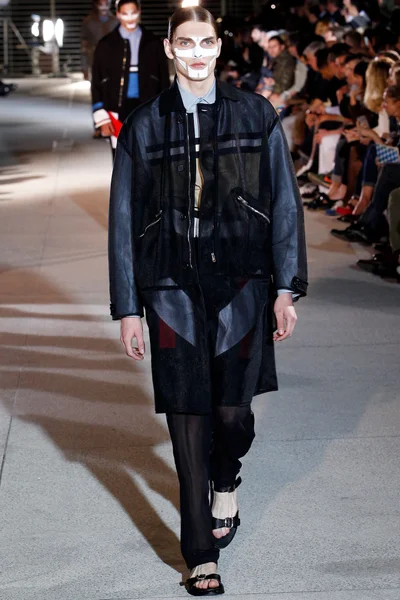 Look 42